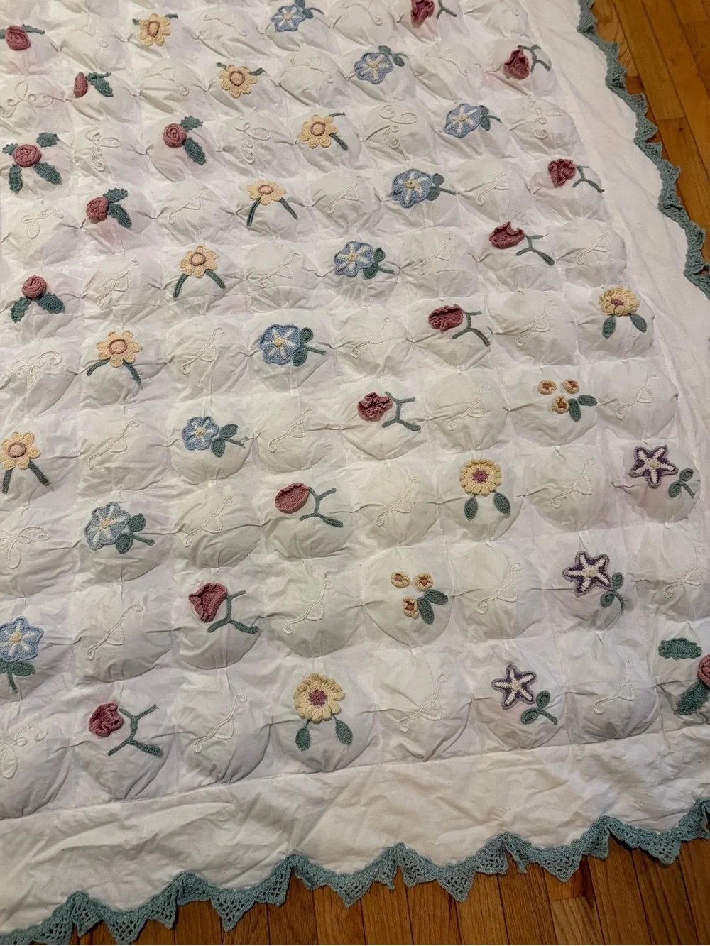 OOAK Handmade White Floral Crochet Appliqué Cotton Comforter Blue Crochet Trim